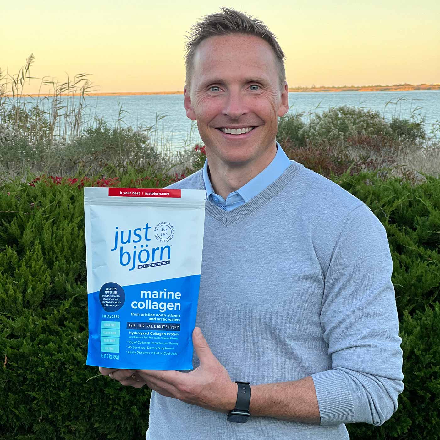 Bjorn Skulason holding packet of just bjorn marine collagen