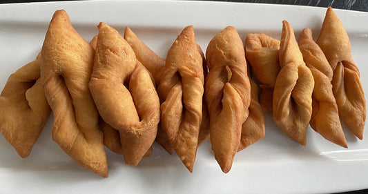 'Kleinur' icelandic style donuts arranged on a plate